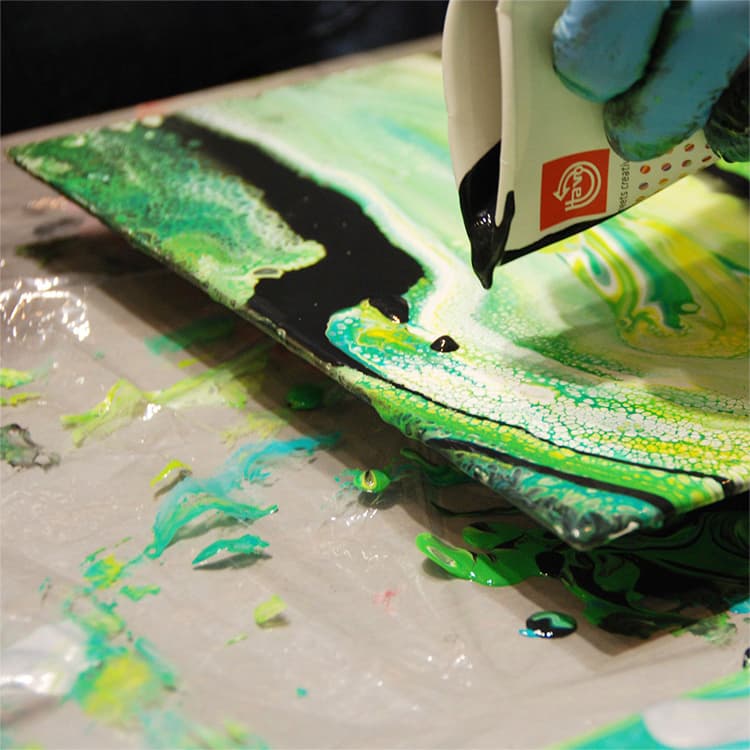 Pouring medium Creall Studio Acrylics 250ml 2