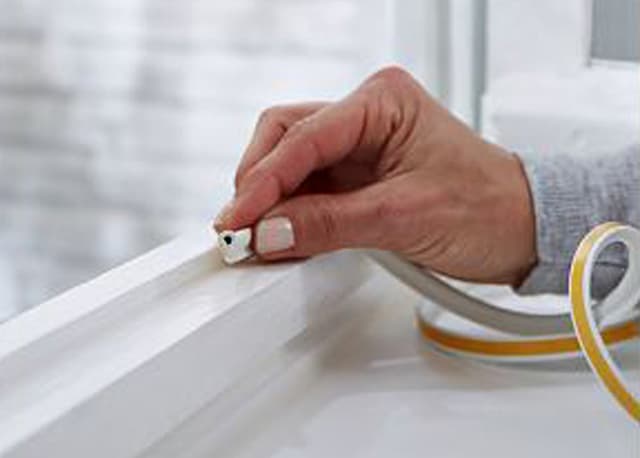 Tochtstrip Tesamoll® P-profiel rubber 6mx9mm wit 2
