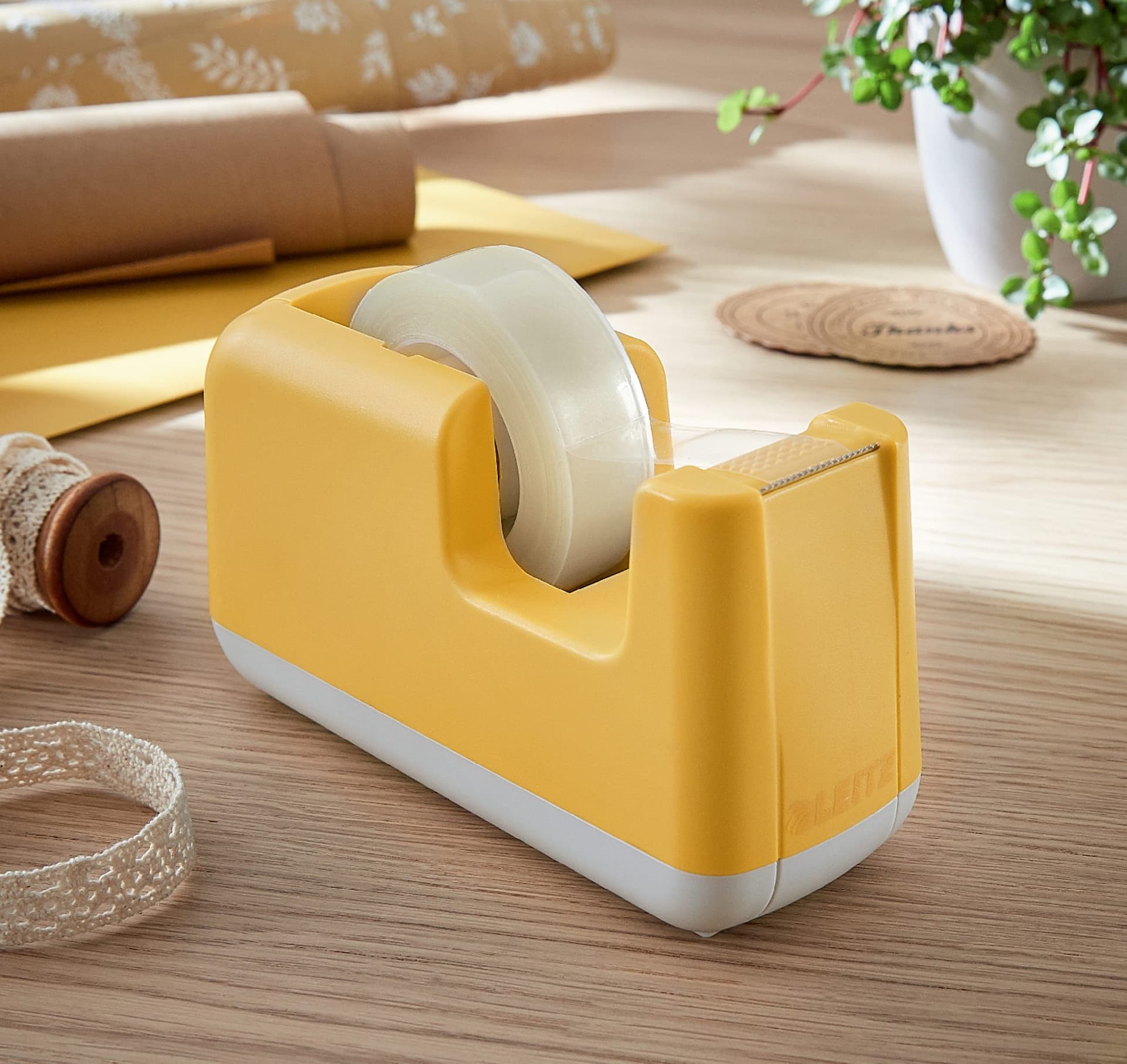 Plakbandhouder Leitz Cosy geel 3