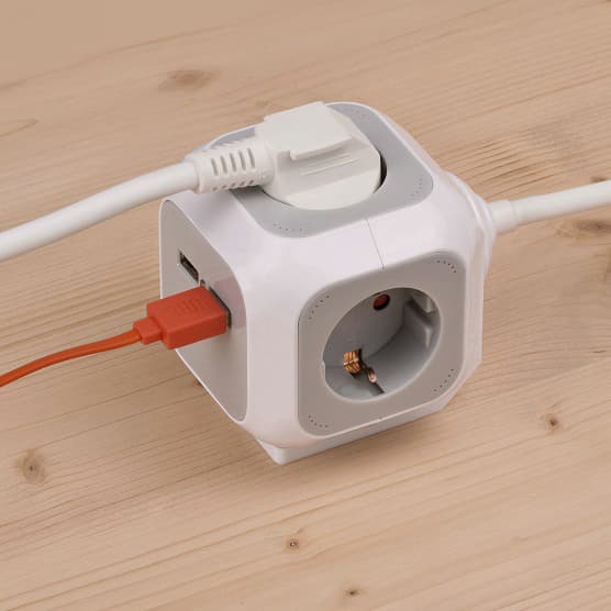 Stekkerblok Brennenstuhl 4 voudig inclusief 2 USB 140cm wit/grijs 4