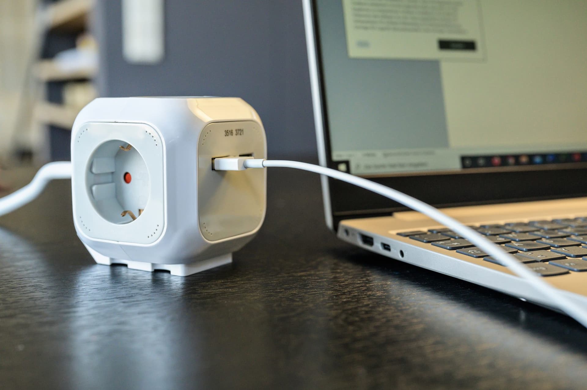 Stekkerblok Brennenstuhl 4 voudig inclusief 2 USB 140cm wit/grijs 5