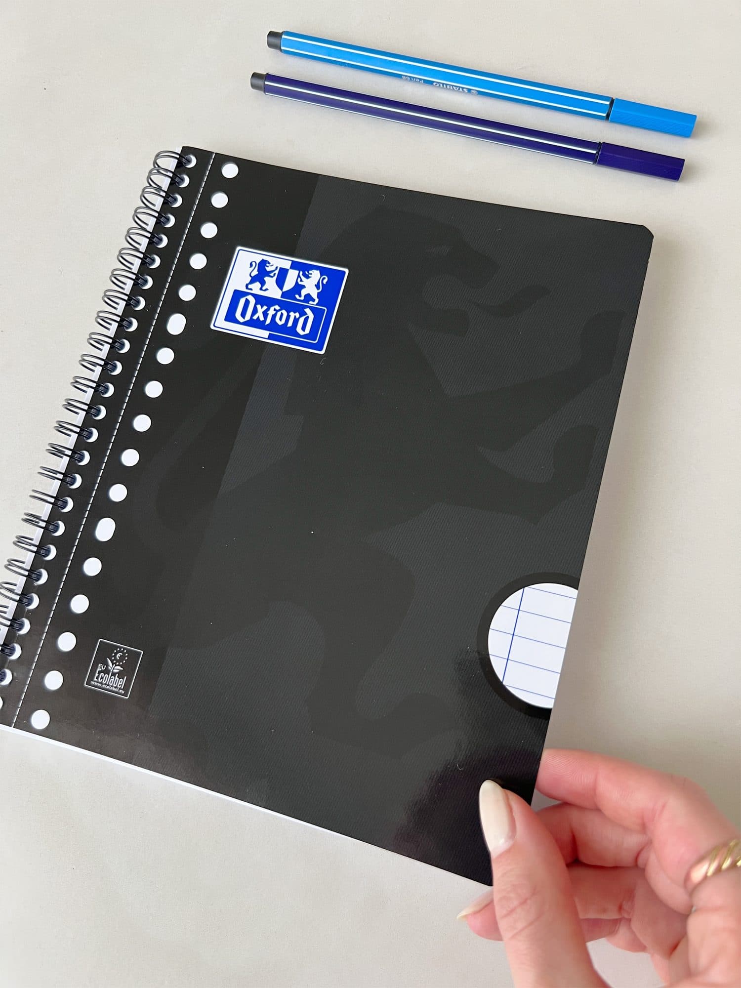 Collegeblok Oxford School A5+ lijn 17-gaats 160 pagina's 80gr zwart 4