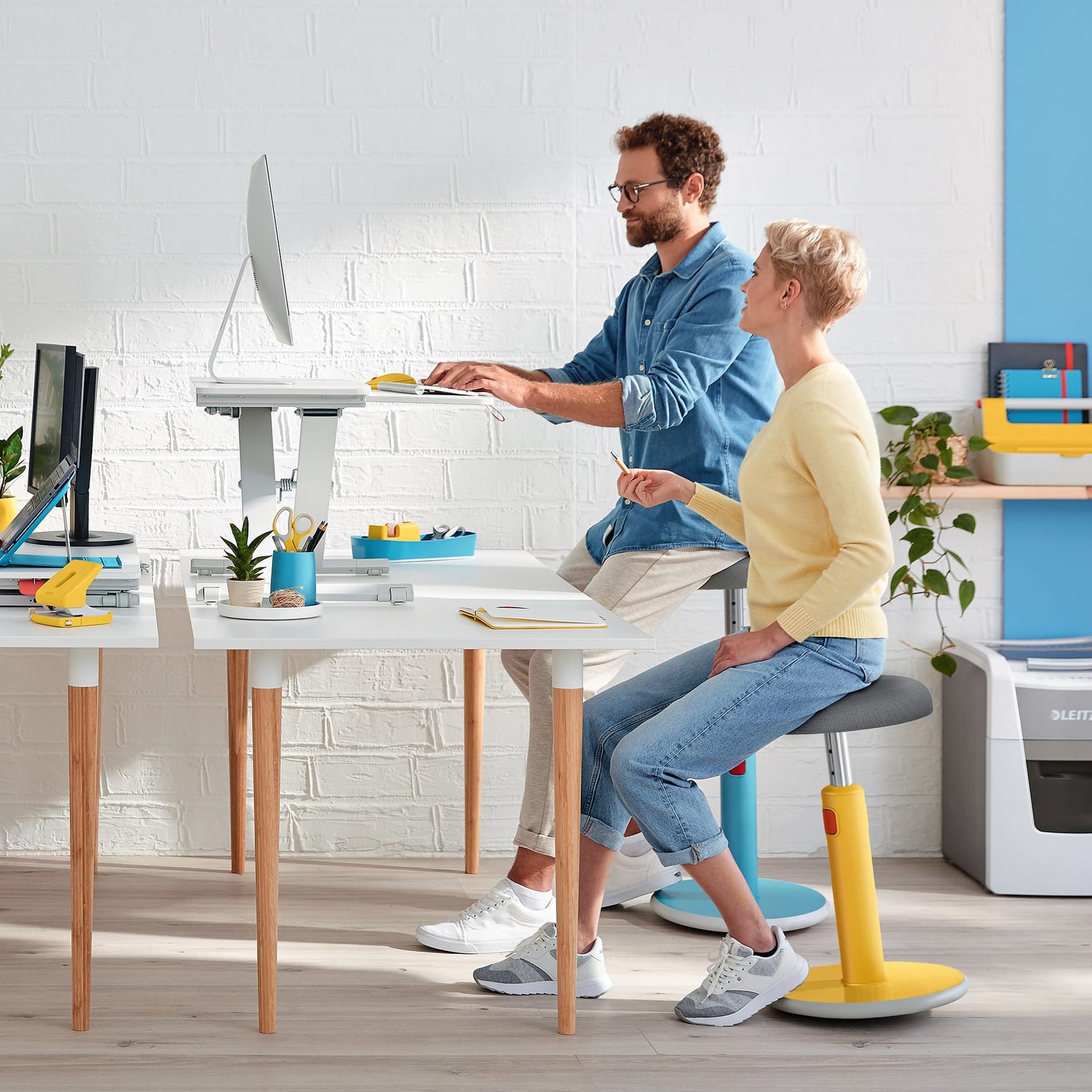 Zit-sta bureau Leitz Ergo Cosy met schuiflade 4