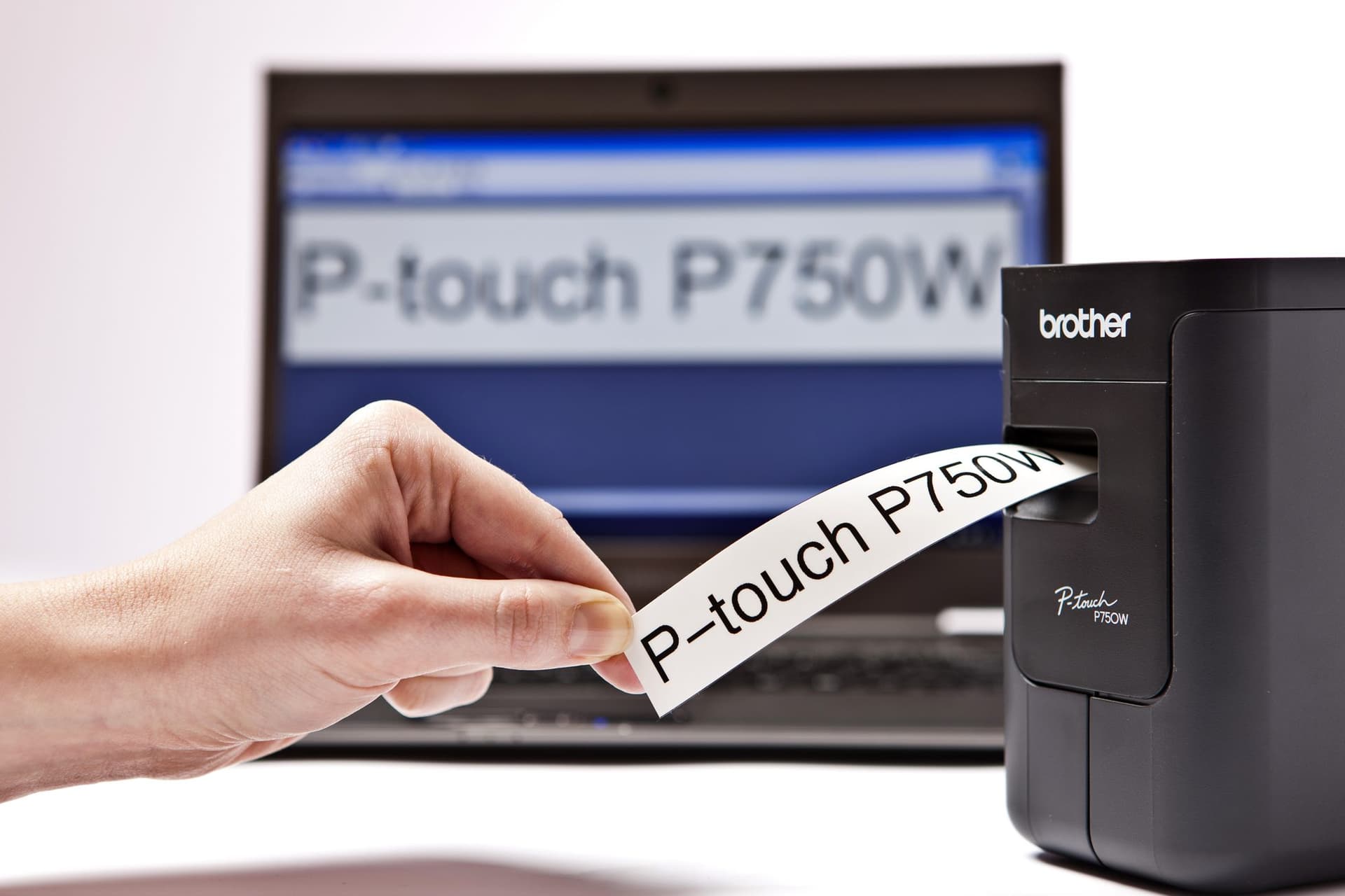 Labelprinter Brother P-touch TZe PT-P750W desktop 24mm zwart 4