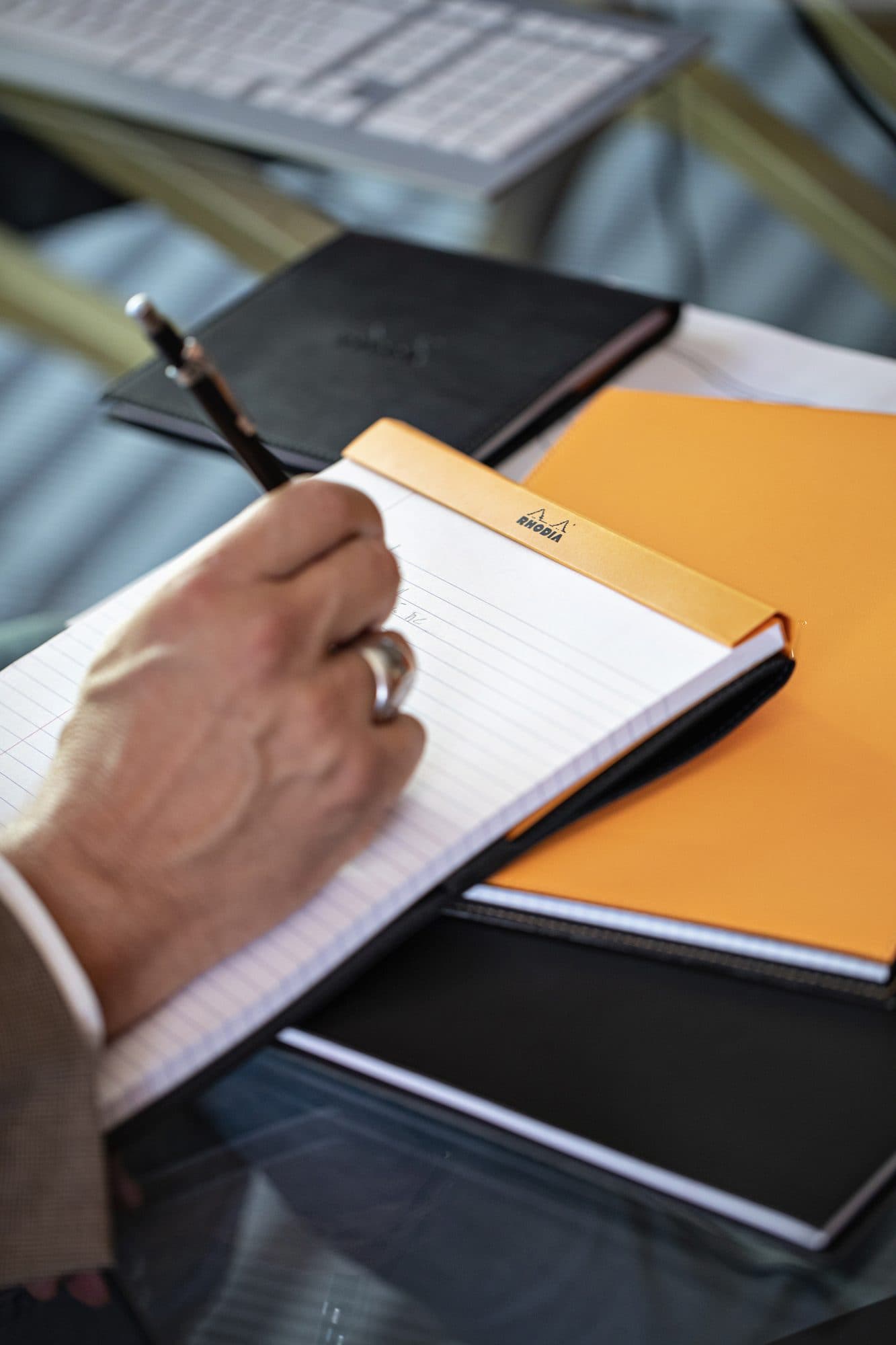 Schrijfblok Rhodia A6 lijn 80 vel 80gr oranje 6