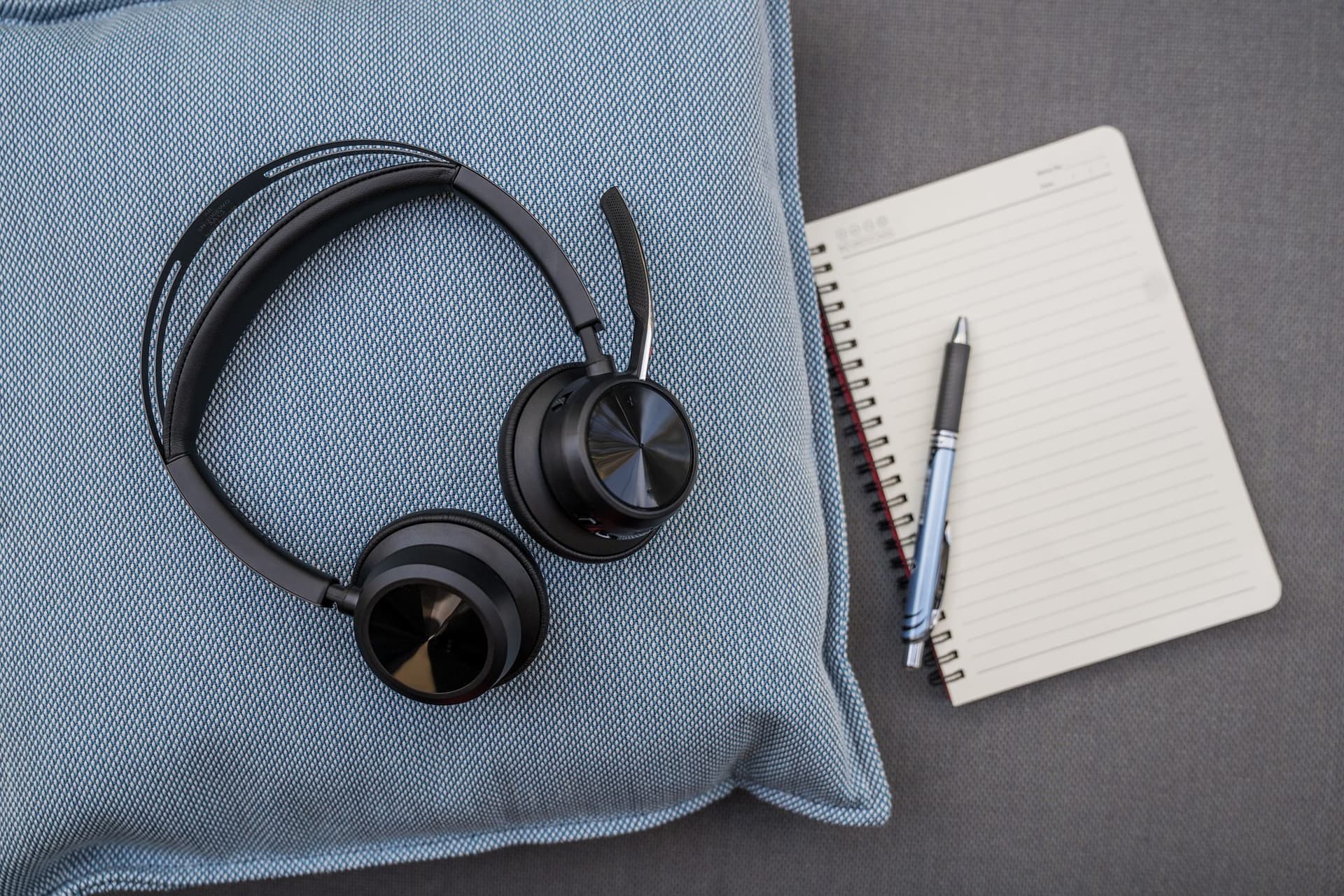 Headset HP POLY Voyager Focus 2 USB-C met oplaadstation 7