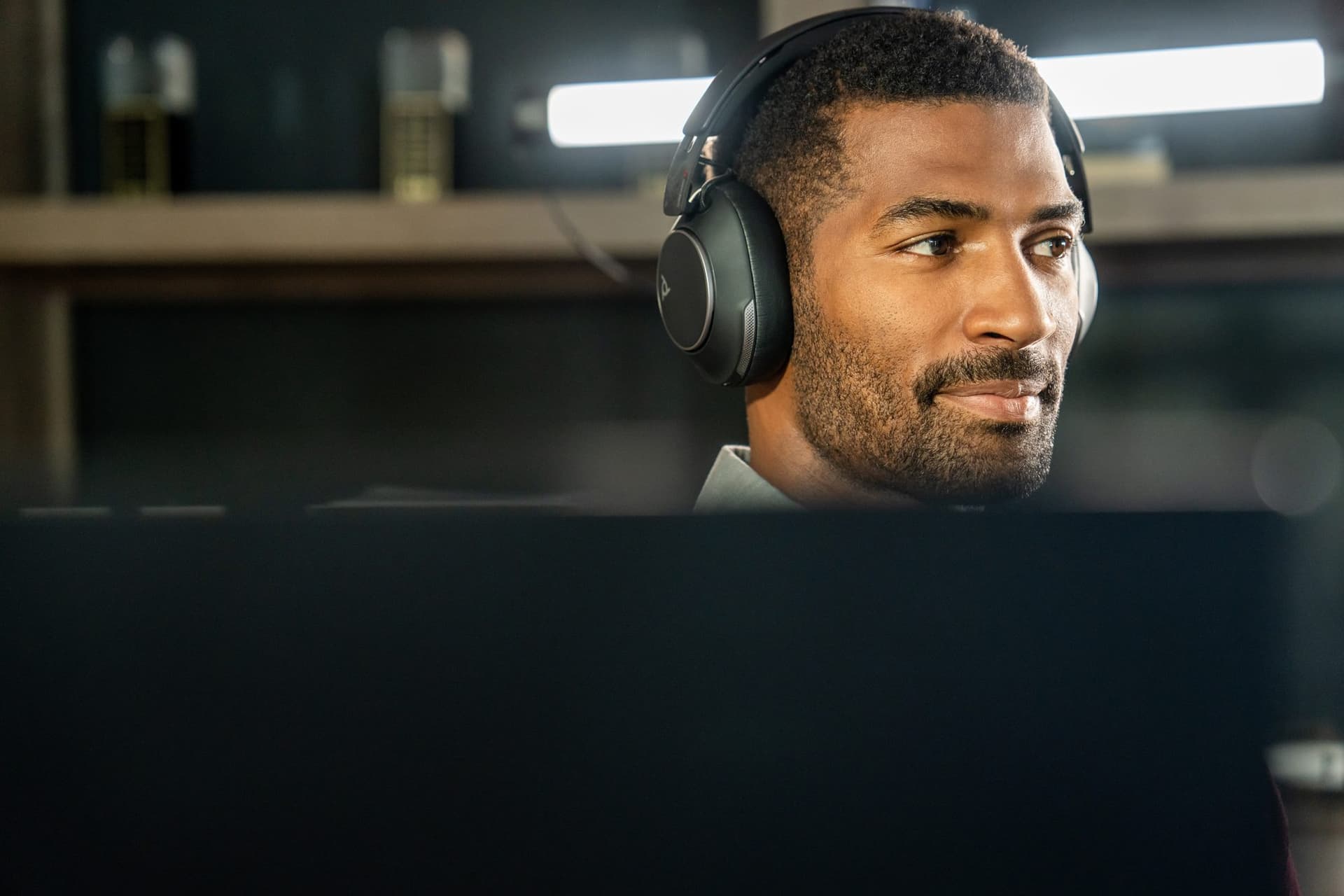Headset HP POLY Voyager Surround 80 UC USB-C 5