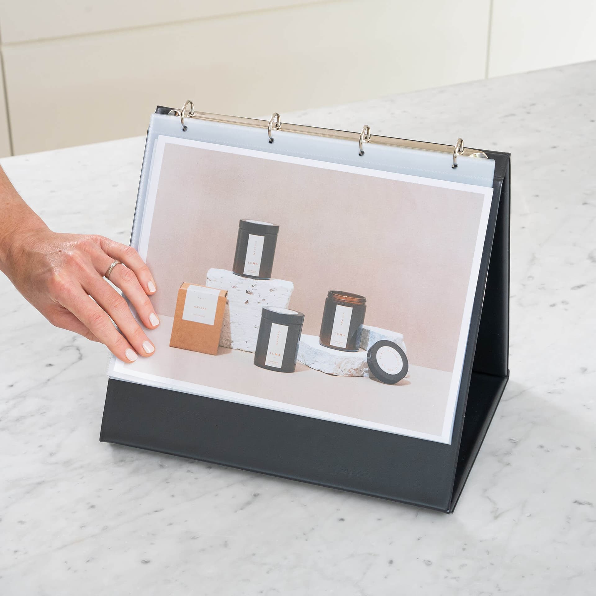 Tafelflipover Rillstab A4 liggend zwart 10 tassen 2