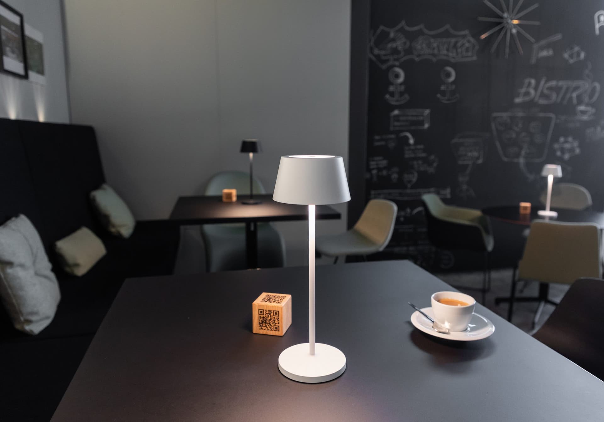 Tafellamp MAUL Nina LED oplaadbaar dimbaar wit 4