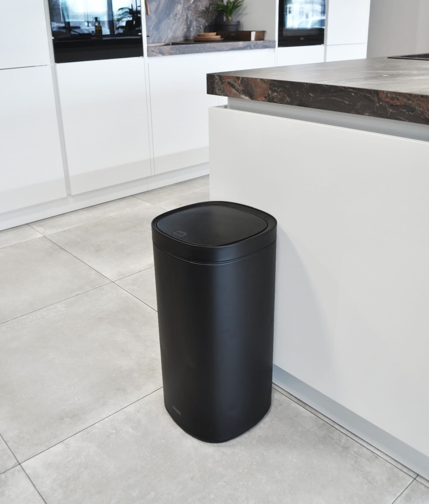 Afvalbak Desq Touch 50 liter RVS zwart 4
