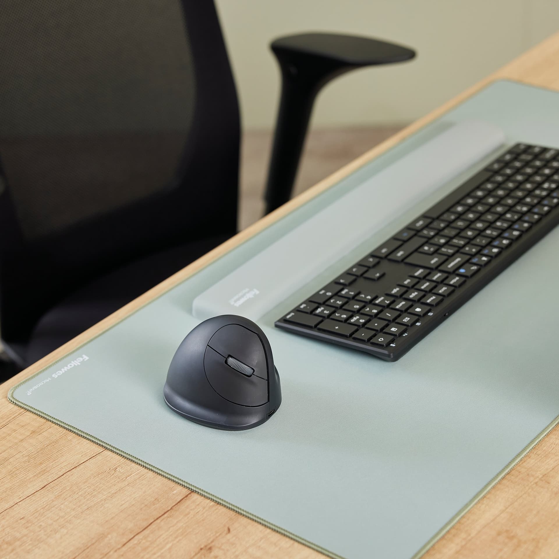 Ergonomische muis Fellowes Breyta Plus+ verticaal draadloos medium links 4