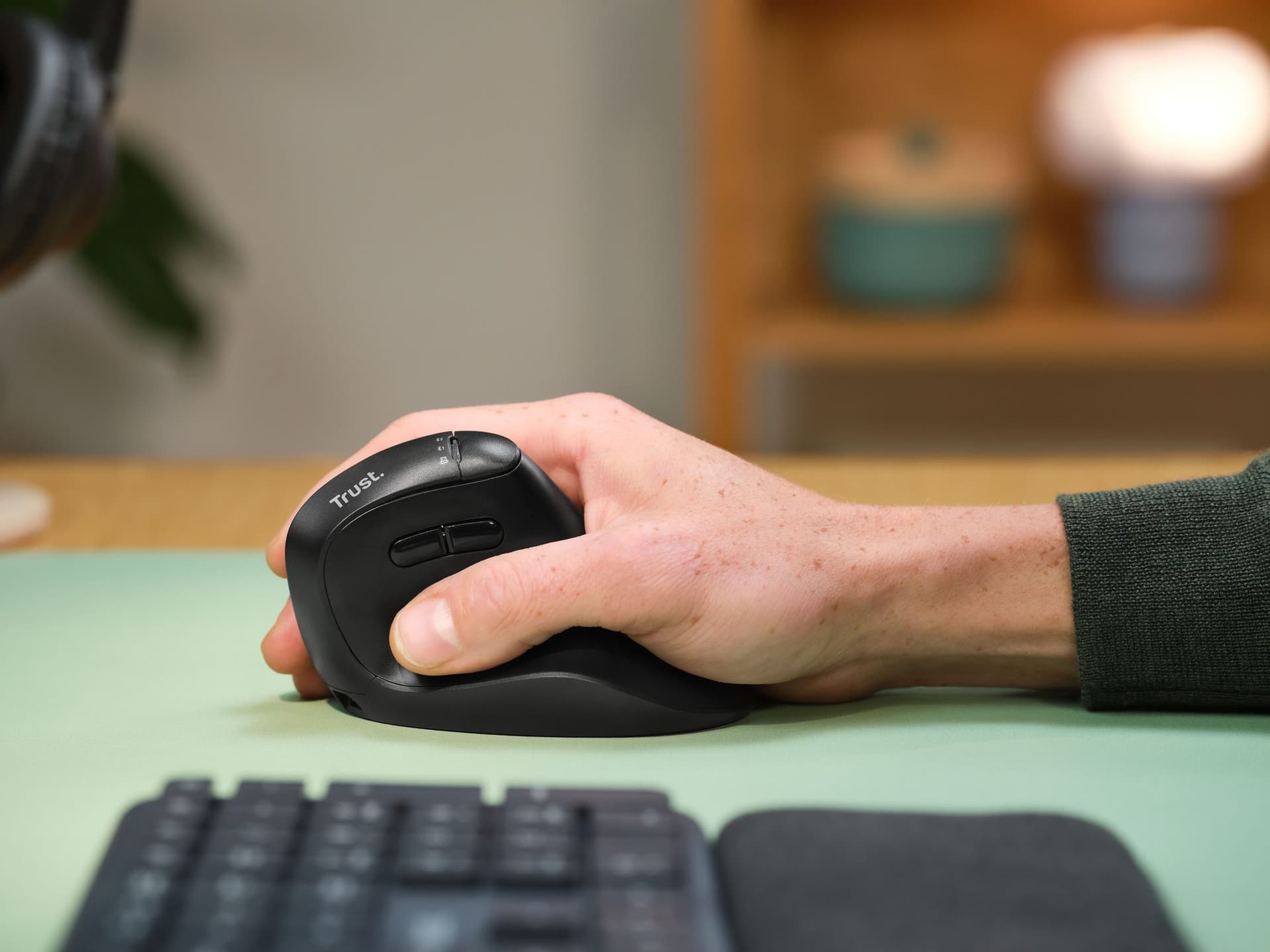 Ergonomische muis Trust hyperscroll Vyran draadloos 7