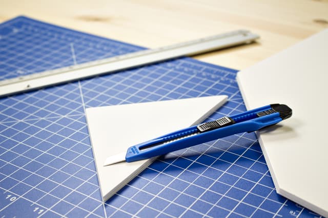 Snijmes Westcott Office 9mm met schuifsluiting blauw 8