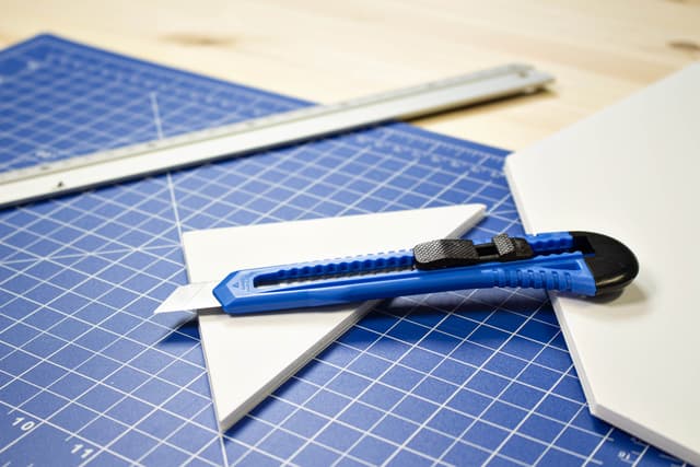 Snijmes Westcott Office 18mm met schuifsluiting blauw 6