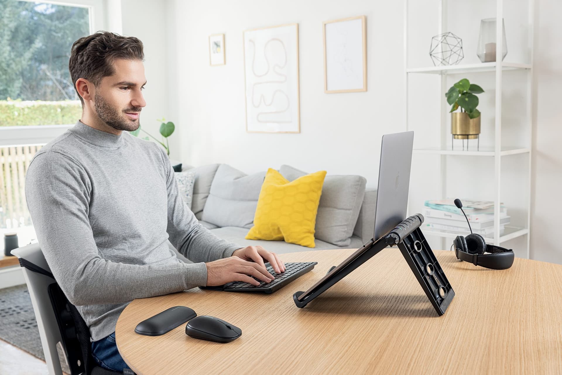 Laptopstandaard Kensington SmartFit Easy Riser koelfunctie zwart 7