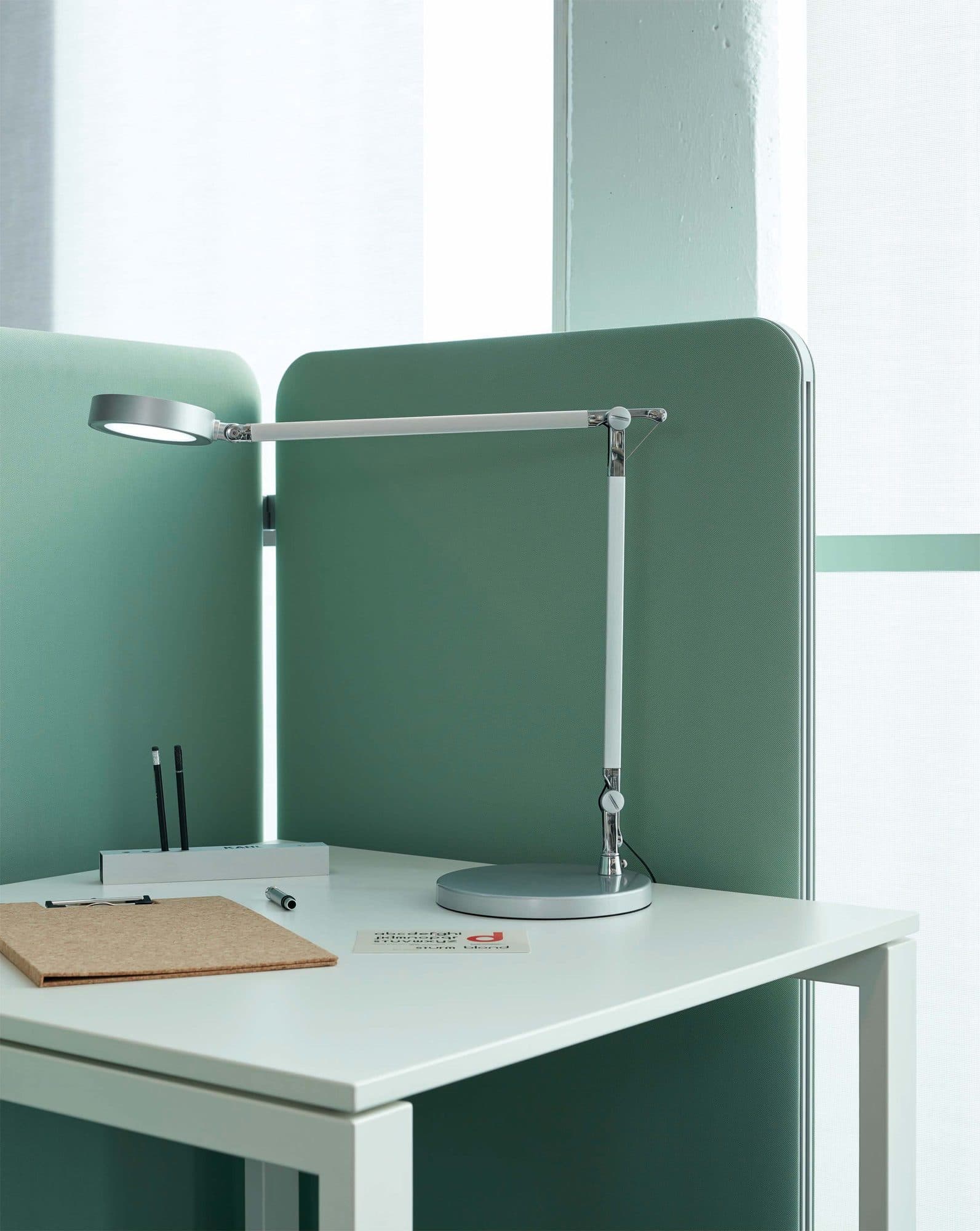 Bureaulamp MAUL Grace LED voet dimbaar colour vario zilver 5