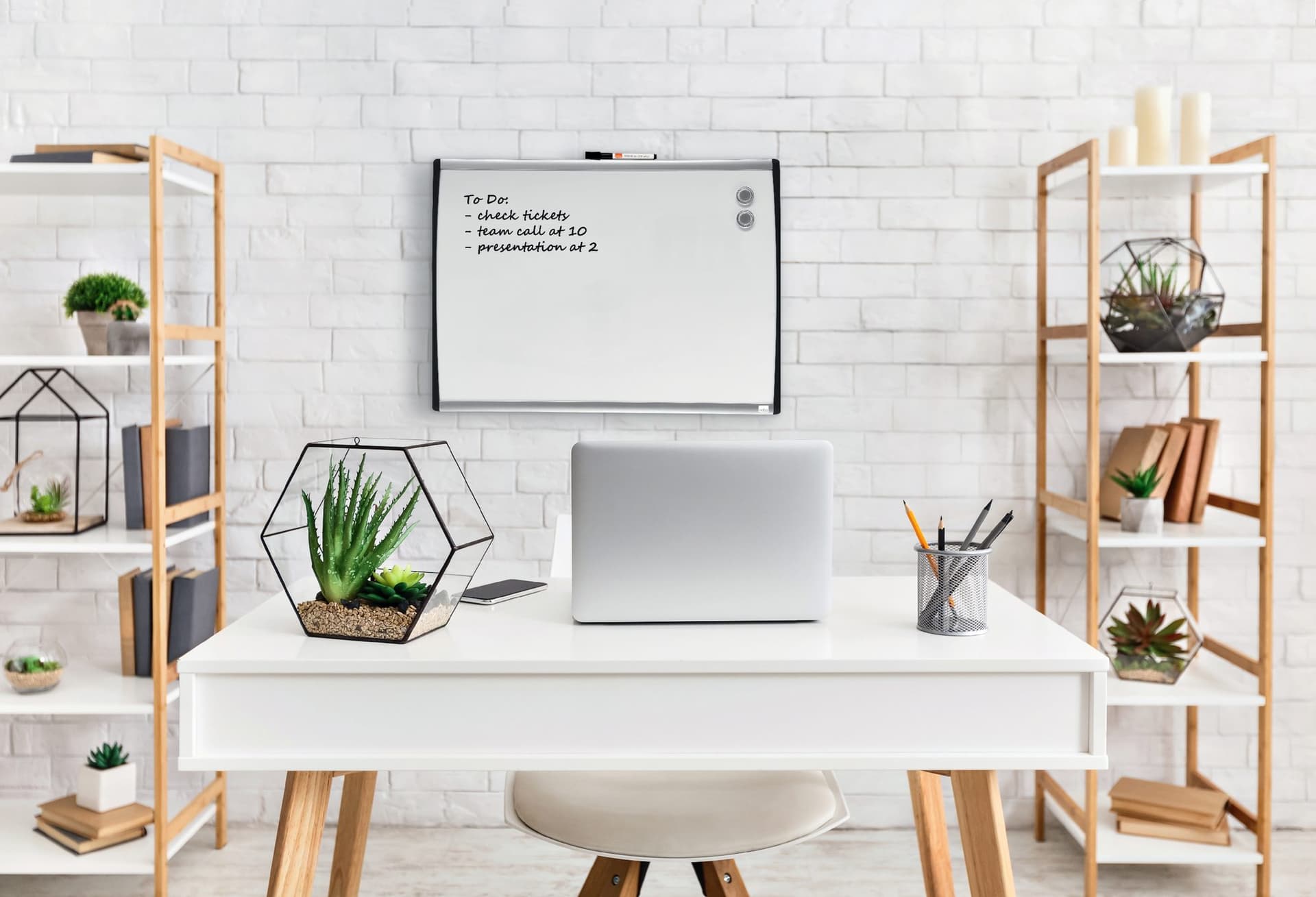 Whiteboard Nobo 58.5x43cm gewelfd 4