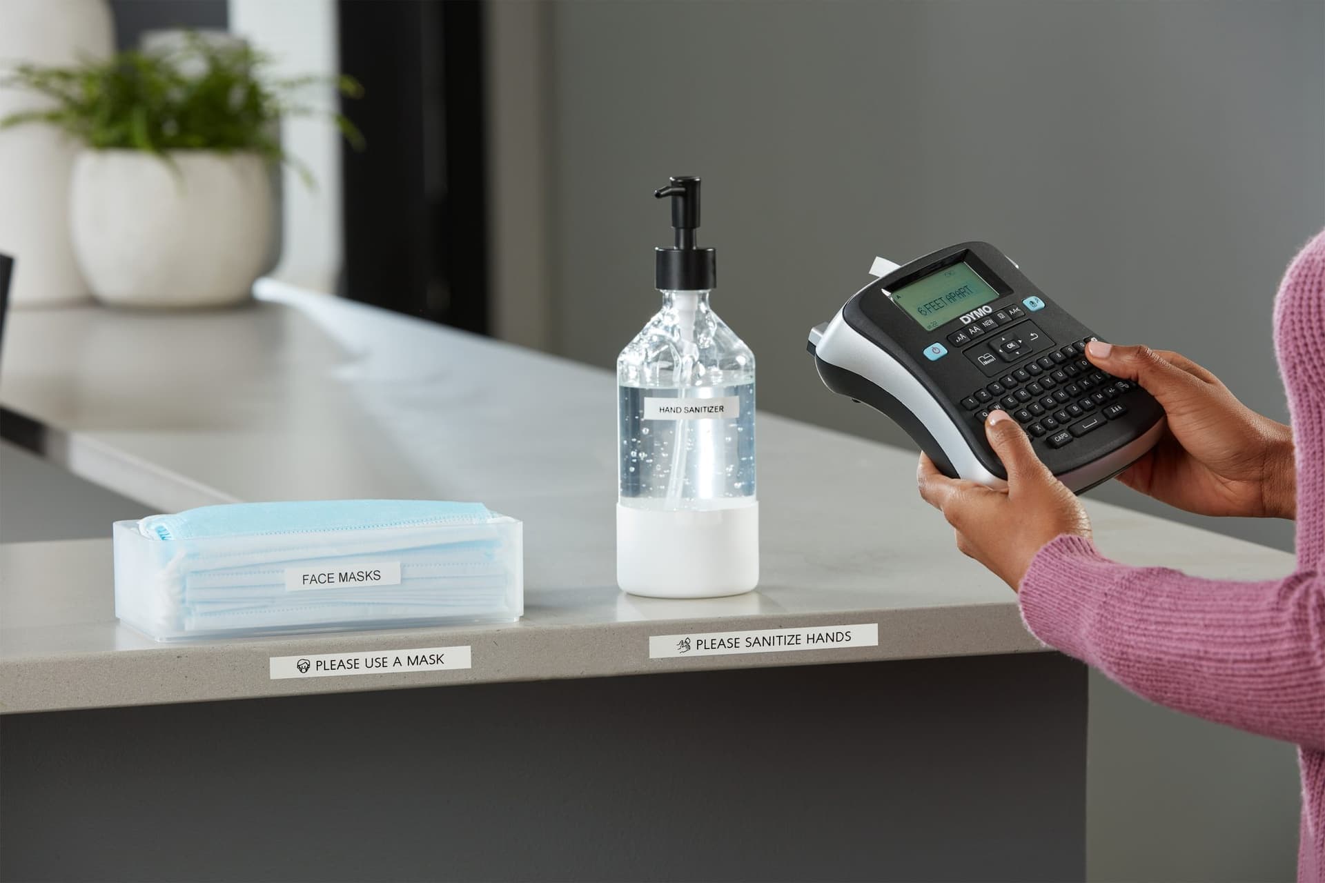Labelprinter Dymo LabelManager 210D+ draagbaar qwerty 12mm zwart in koffer 6